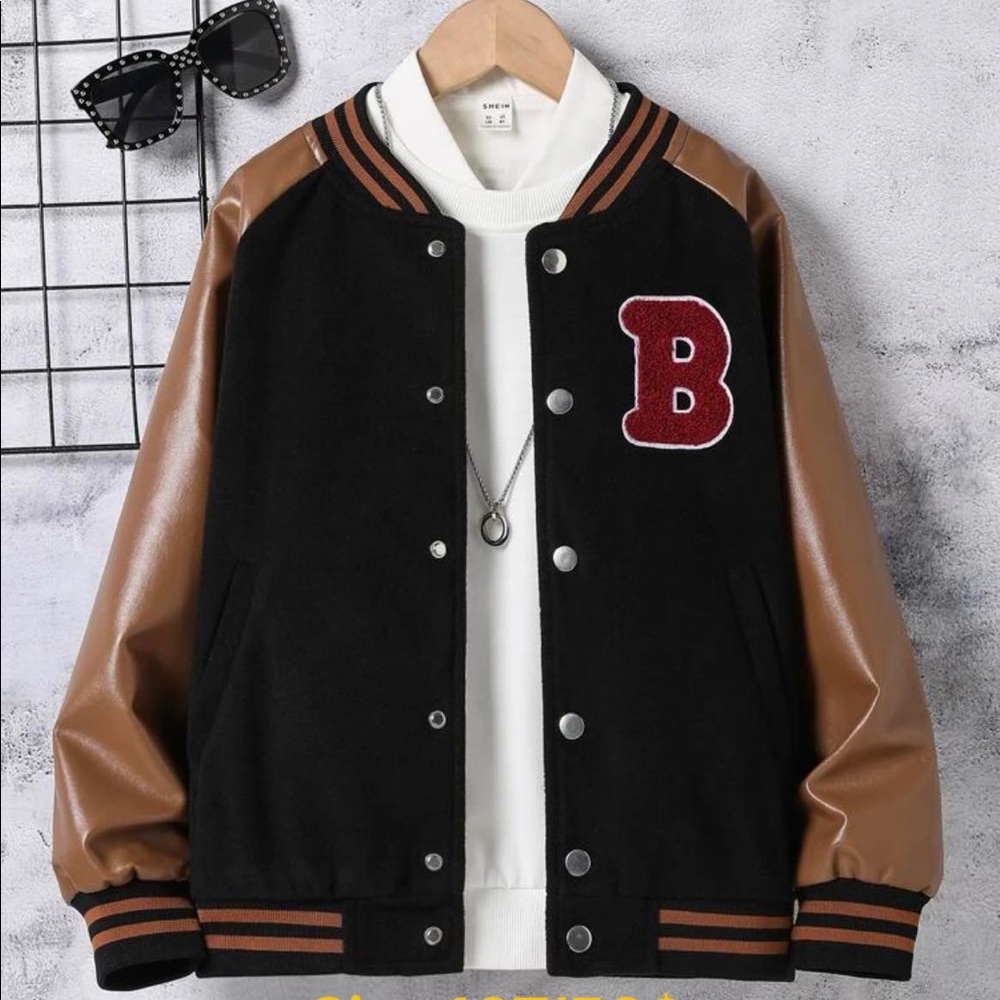 Raglan sleeve